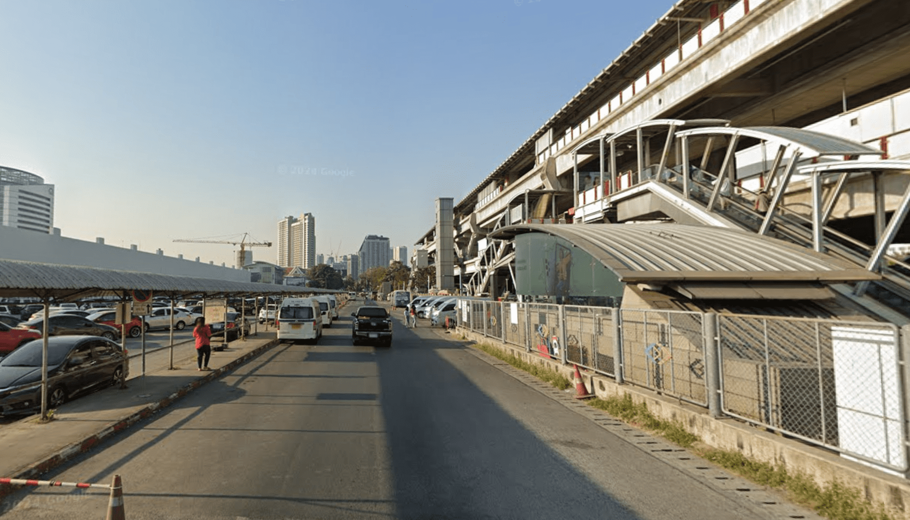 รูปจุดจอดสถานีรถไฟฟ้าใต้ดินสวนจตุจักร